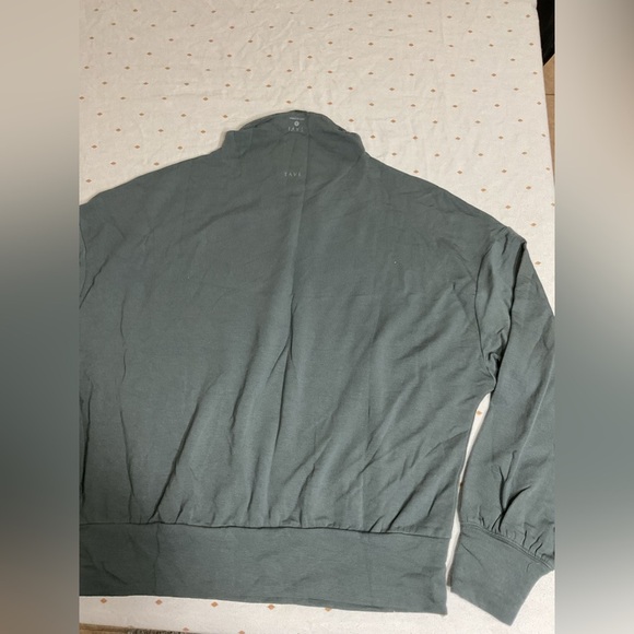 TaviLuxe Slope Crew Sweatshirt - Picture 6 of 11